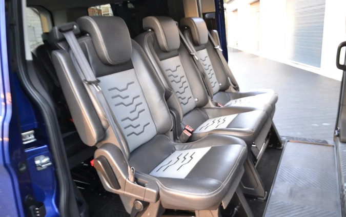 Ford Tourneo Custom cena 81500 przebieg: 207000, rok produkcji 2018 z Bełżyce małe 704